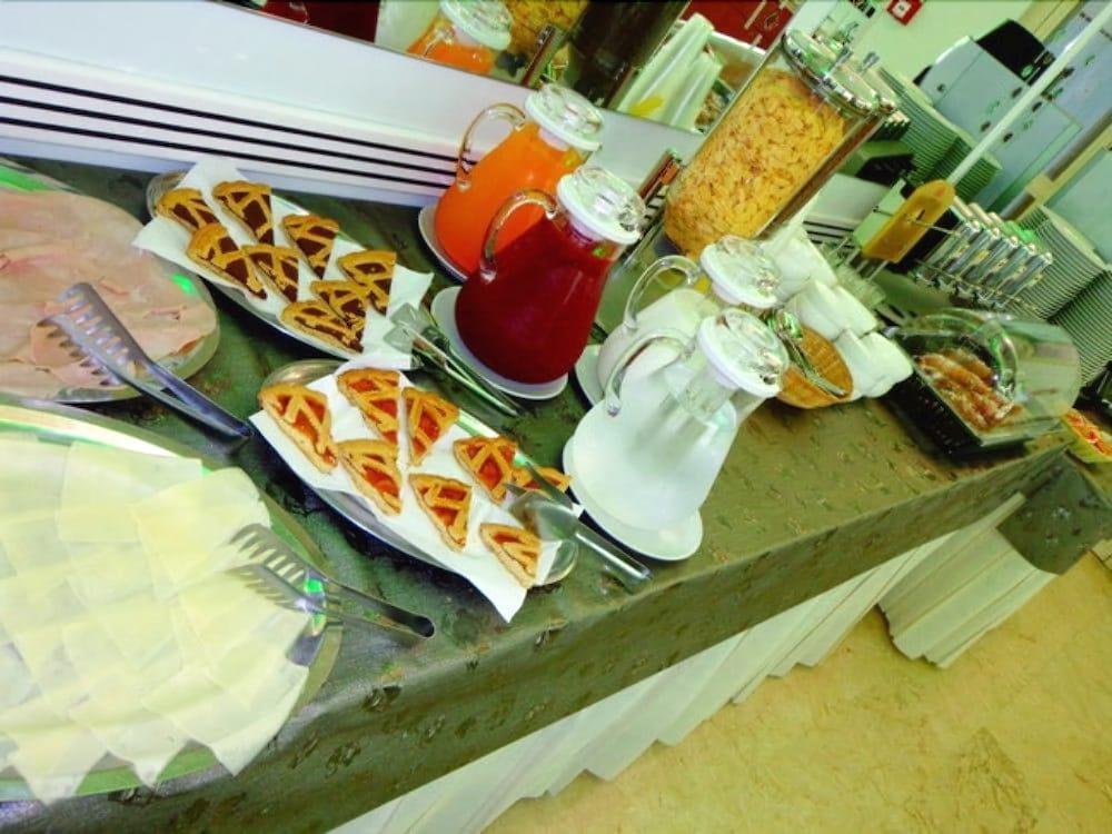 Hotel Santiago リミニ エクステリア 写真