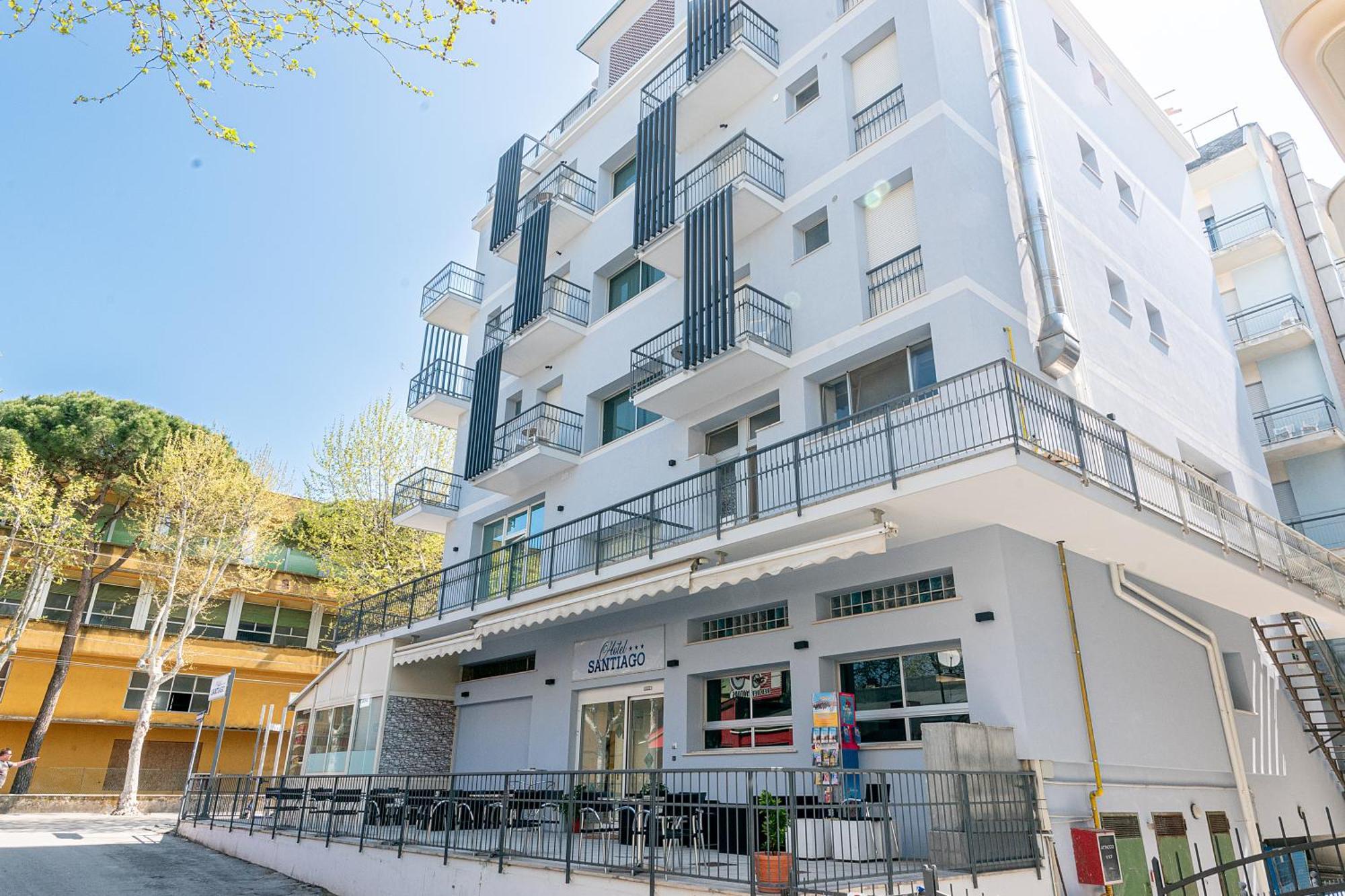 Hotel Santiago リミニ エクステリア 写真